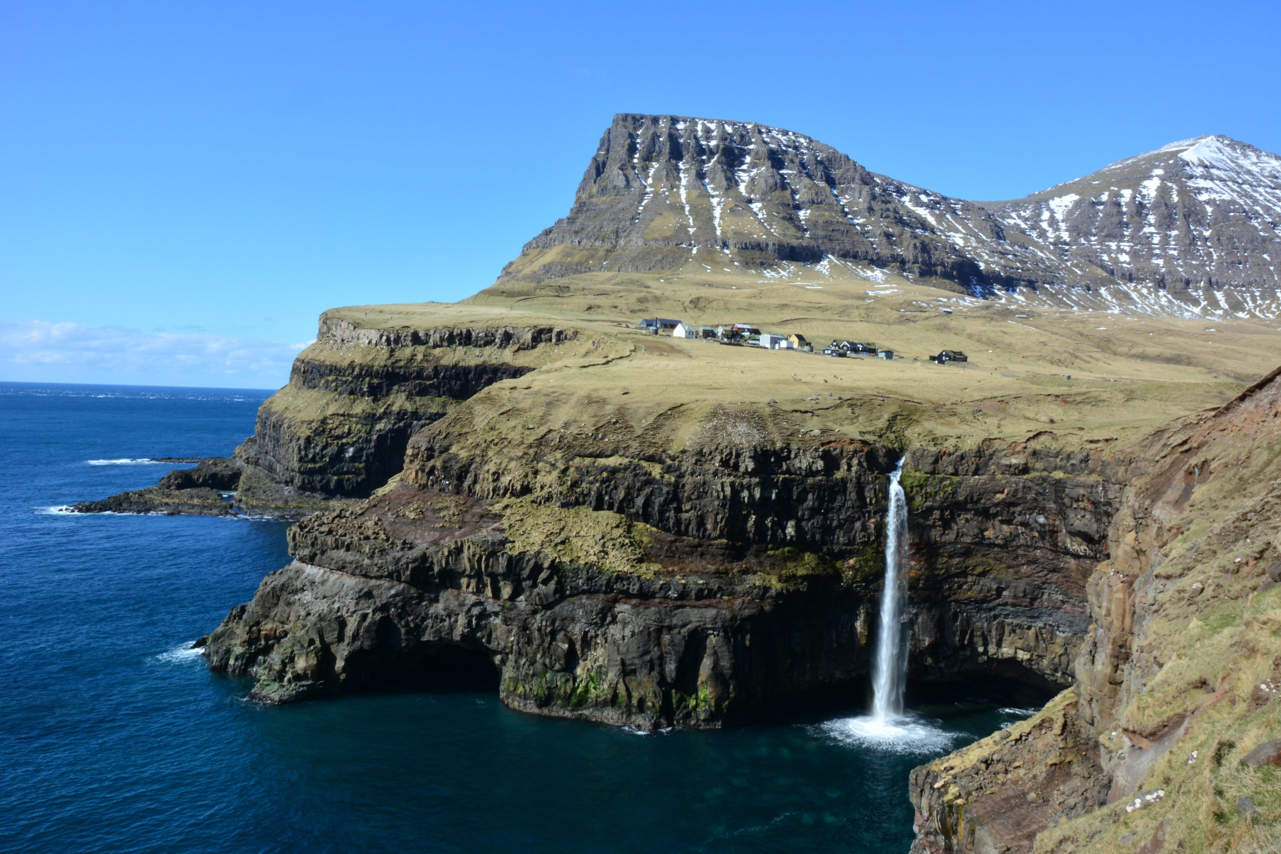Gásadalur op de Faeröer