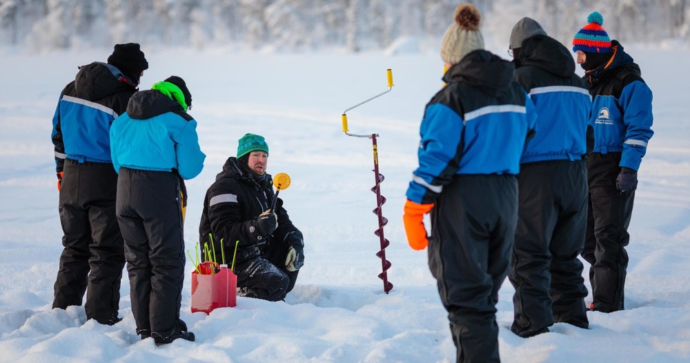 Fins Lapland wintervakantie - ijsvissen