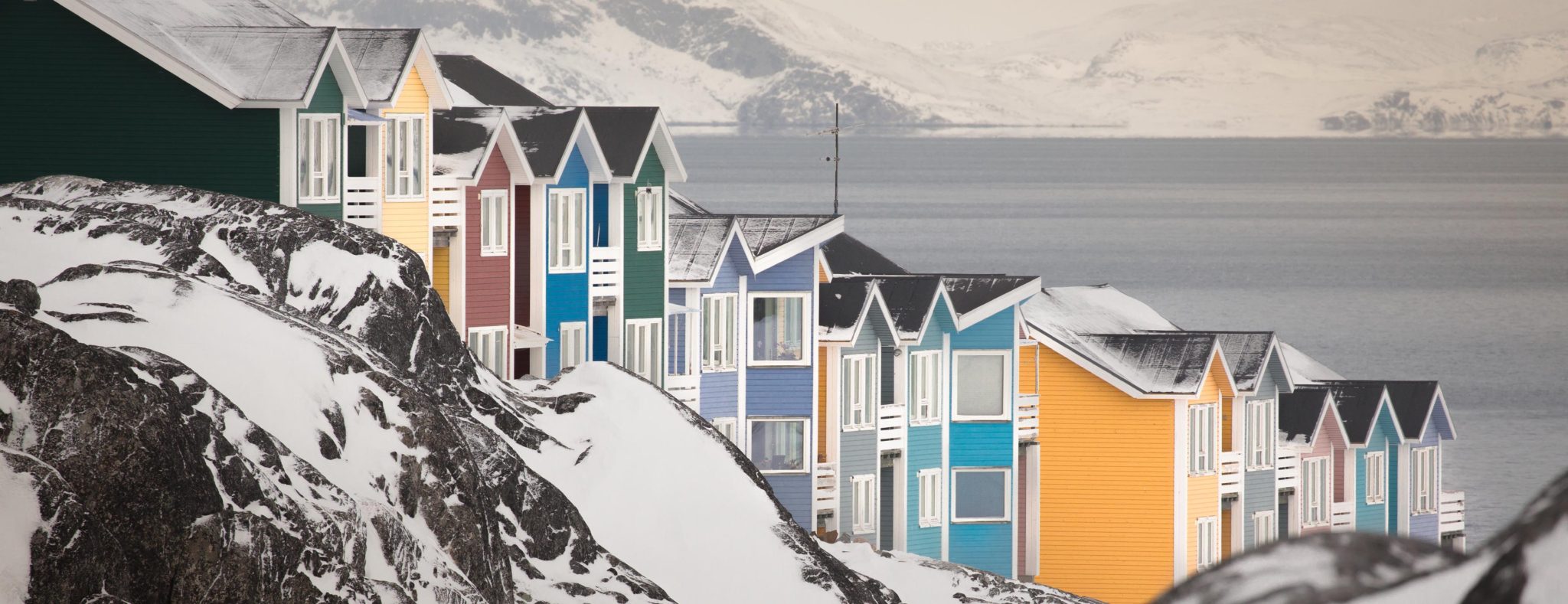 Gekleurde huisjes Nuuk - foto: Mads Phil - Visit Greenland