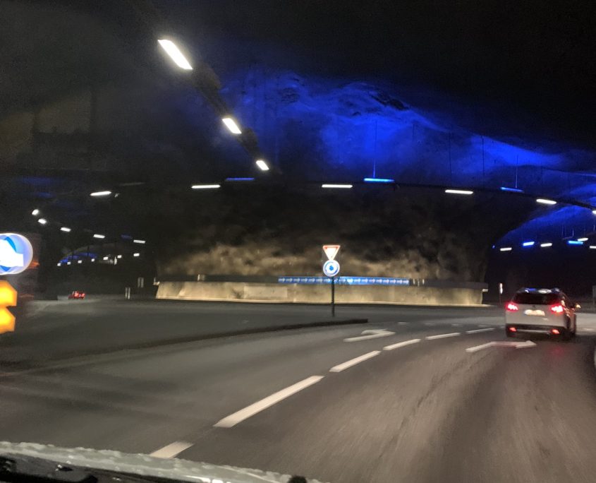 Noorwegen Rotonde in de Karmøytunnelen