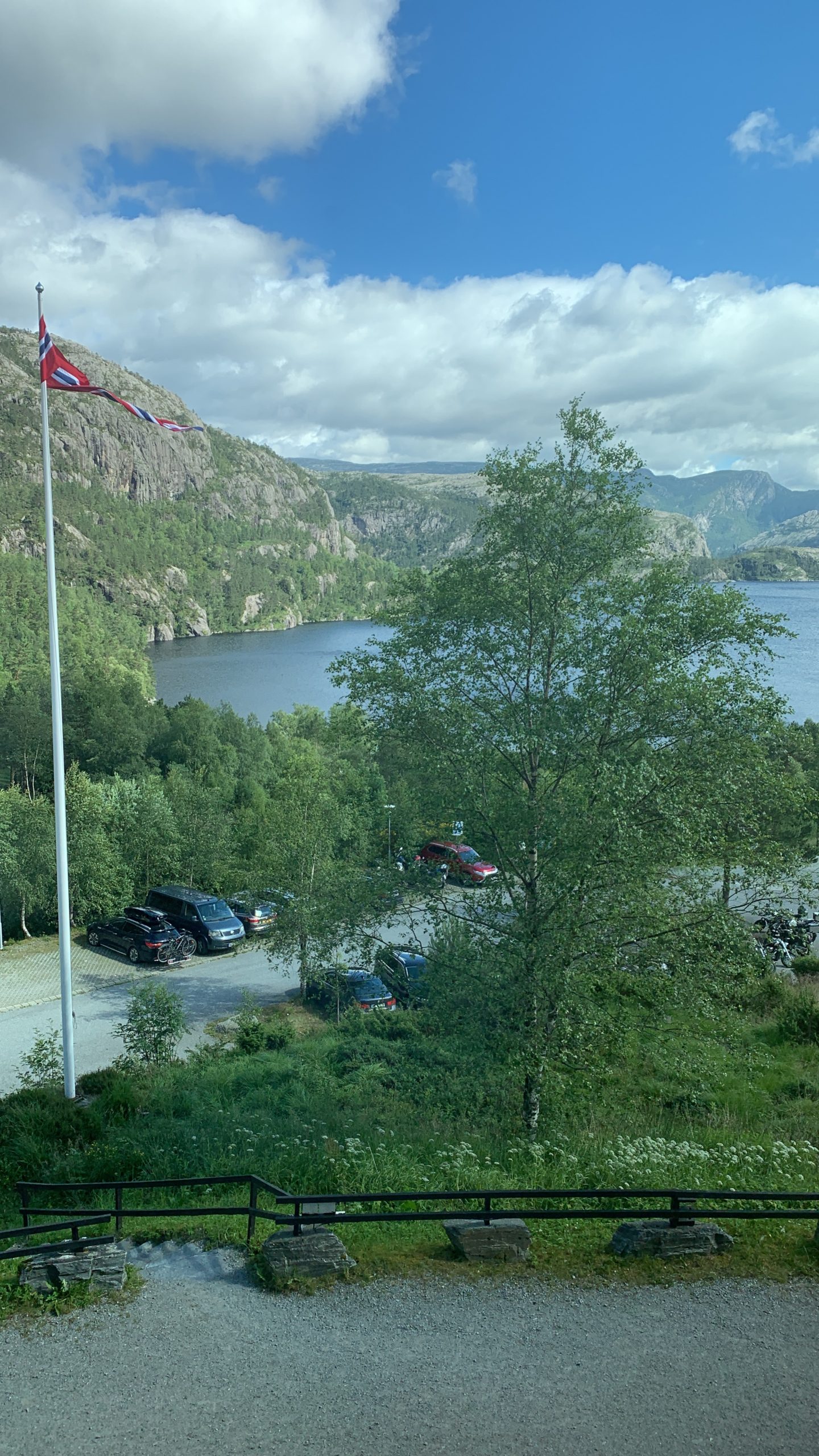 Noorwegen Uitzicht bij de accommodatie bij de Preikstolen