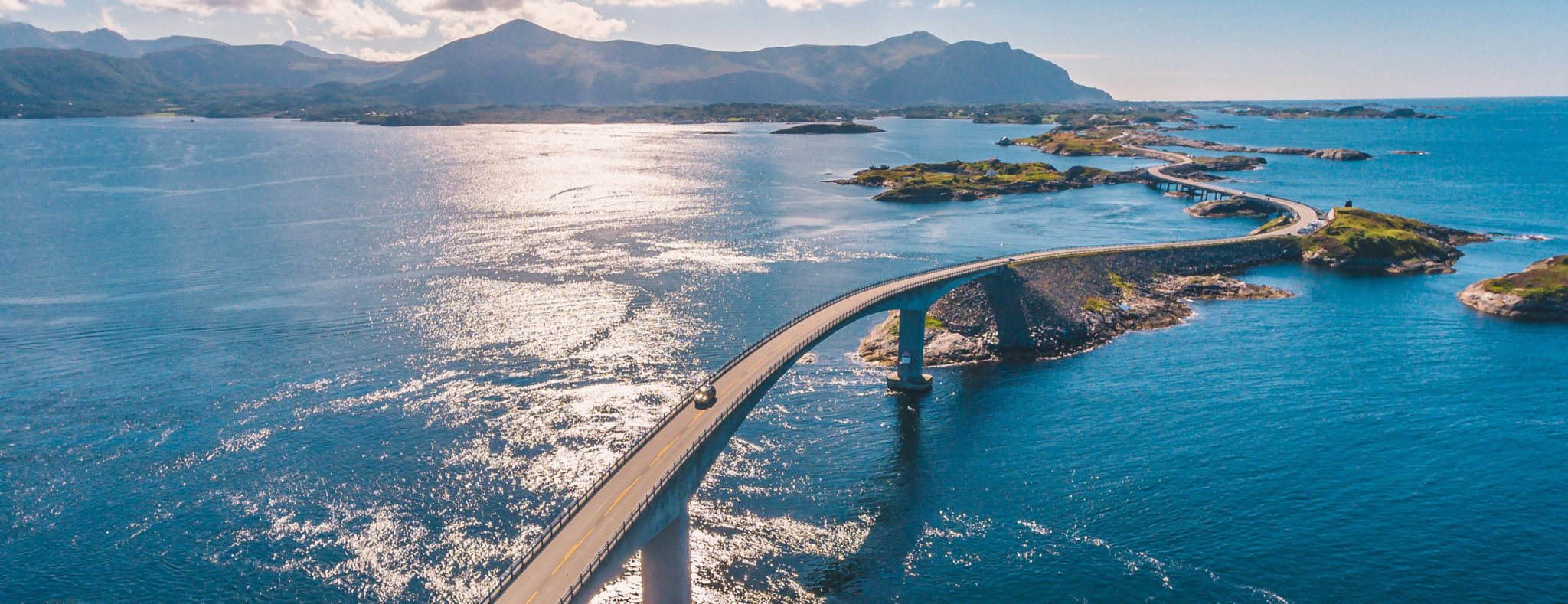 Noorwegen brug tussen de fjorden