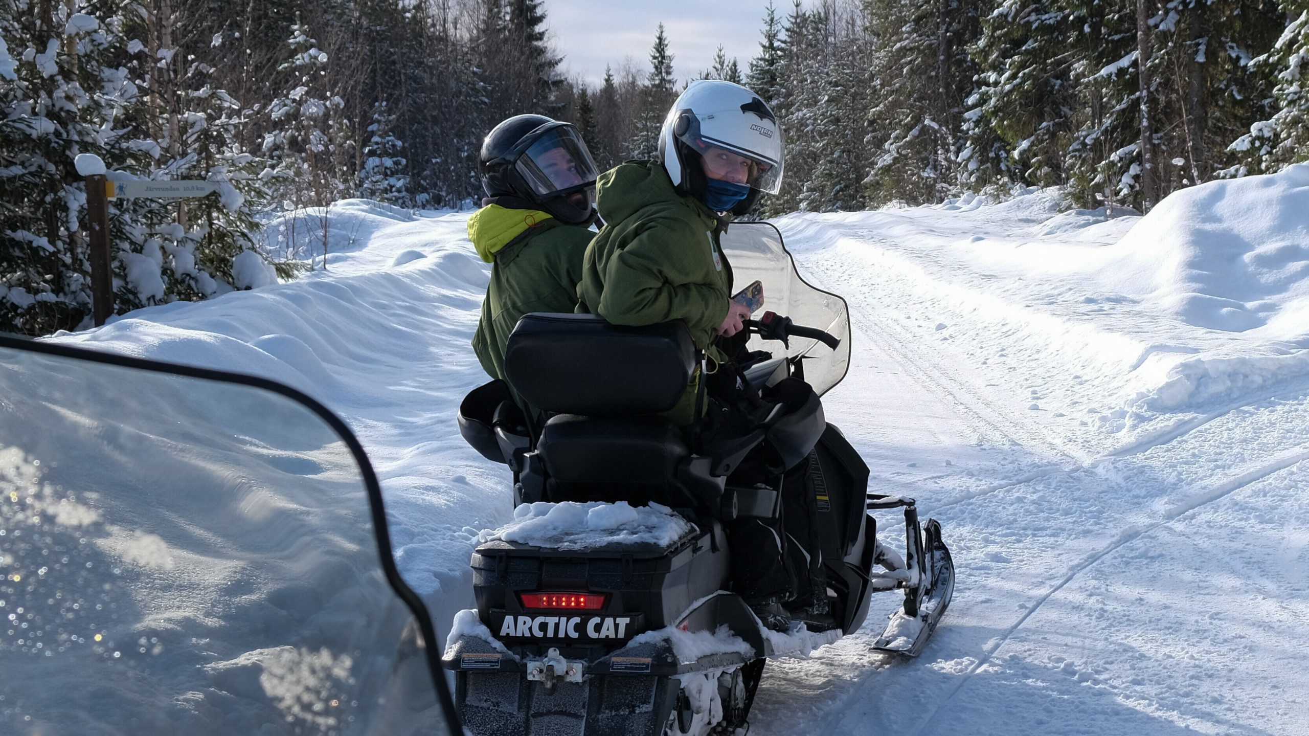 Sneeuwscooteren in Västerbotten - Nyncke Ernst