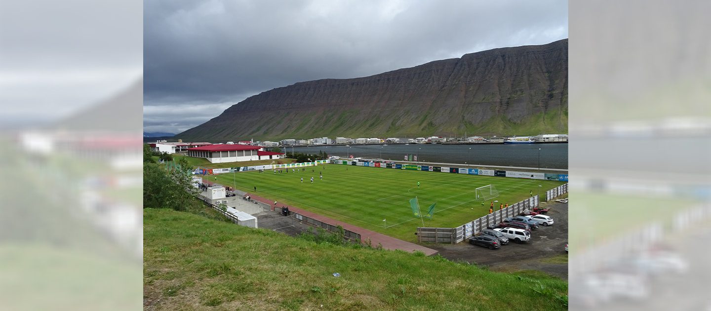 Voetbalwedstijd Vestri uit Ísafjörður tegen UMF Selfoss (stand 1-2), IJsland juli 2021 - Martijn Hoogendam - Foto IJsland