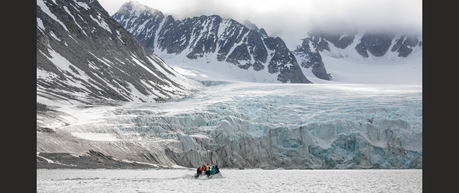 Op zoek naar ijsberen op Spitsbergen - Ellen Hienkamp-Oversier