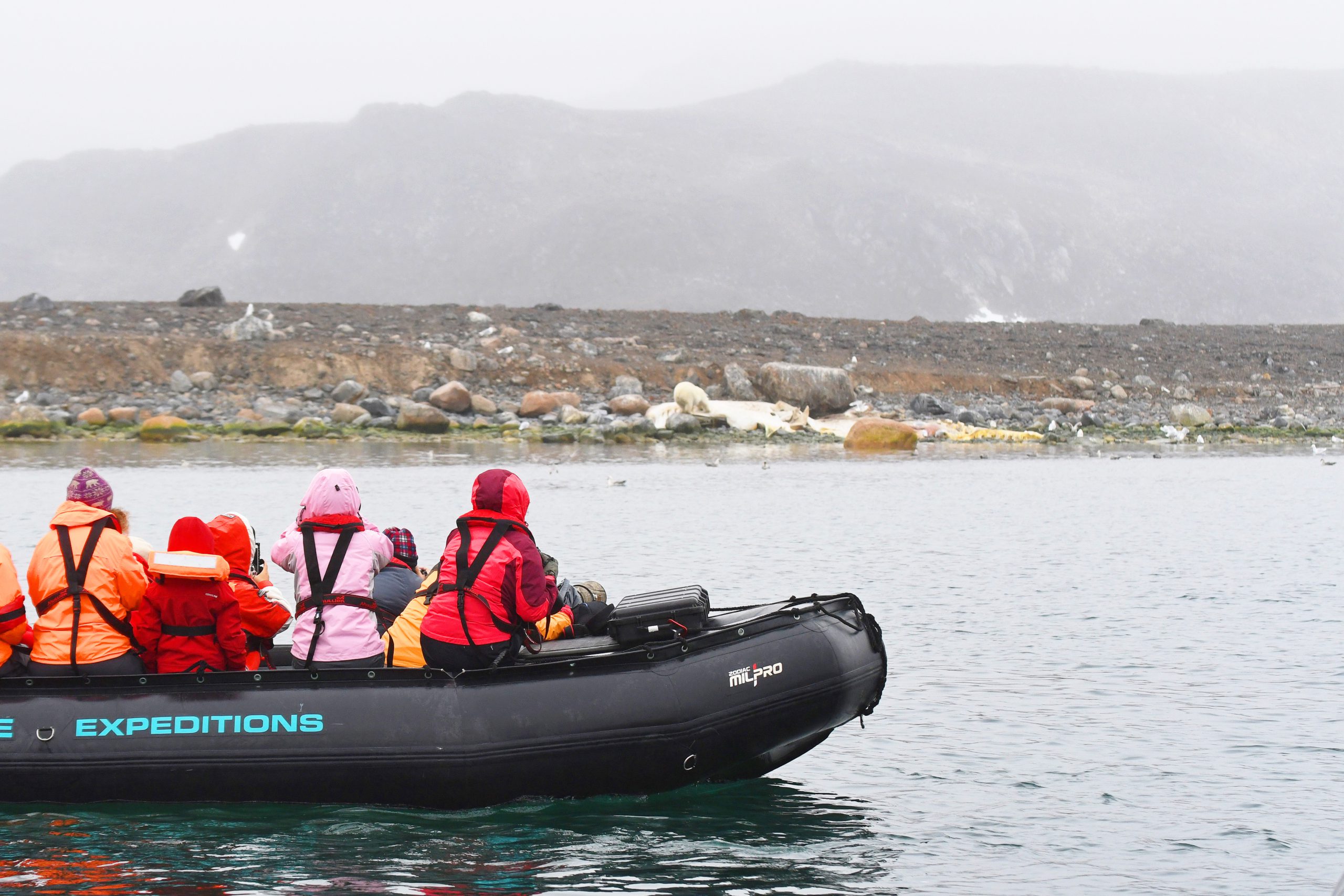 Danskoya met de zodiac, Noord-Spitsbergen