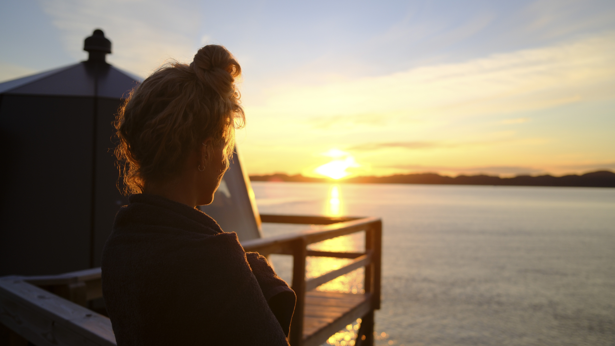 Sunset by Inuk Hostel Igloo Hut. Foto: Line Hedegaard - Visit Greenland